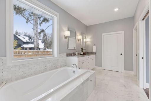 4245 Inland Lane N, Plymouth, MN 55446
