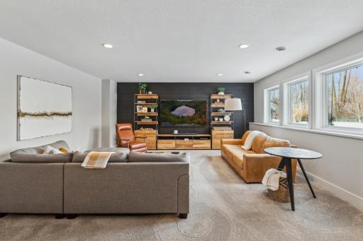 7682 Walnut Grove Lane N, Maple Grove, MN 55311