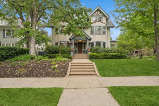 1941 James Avenue S, Minneapolis, MN 55403
