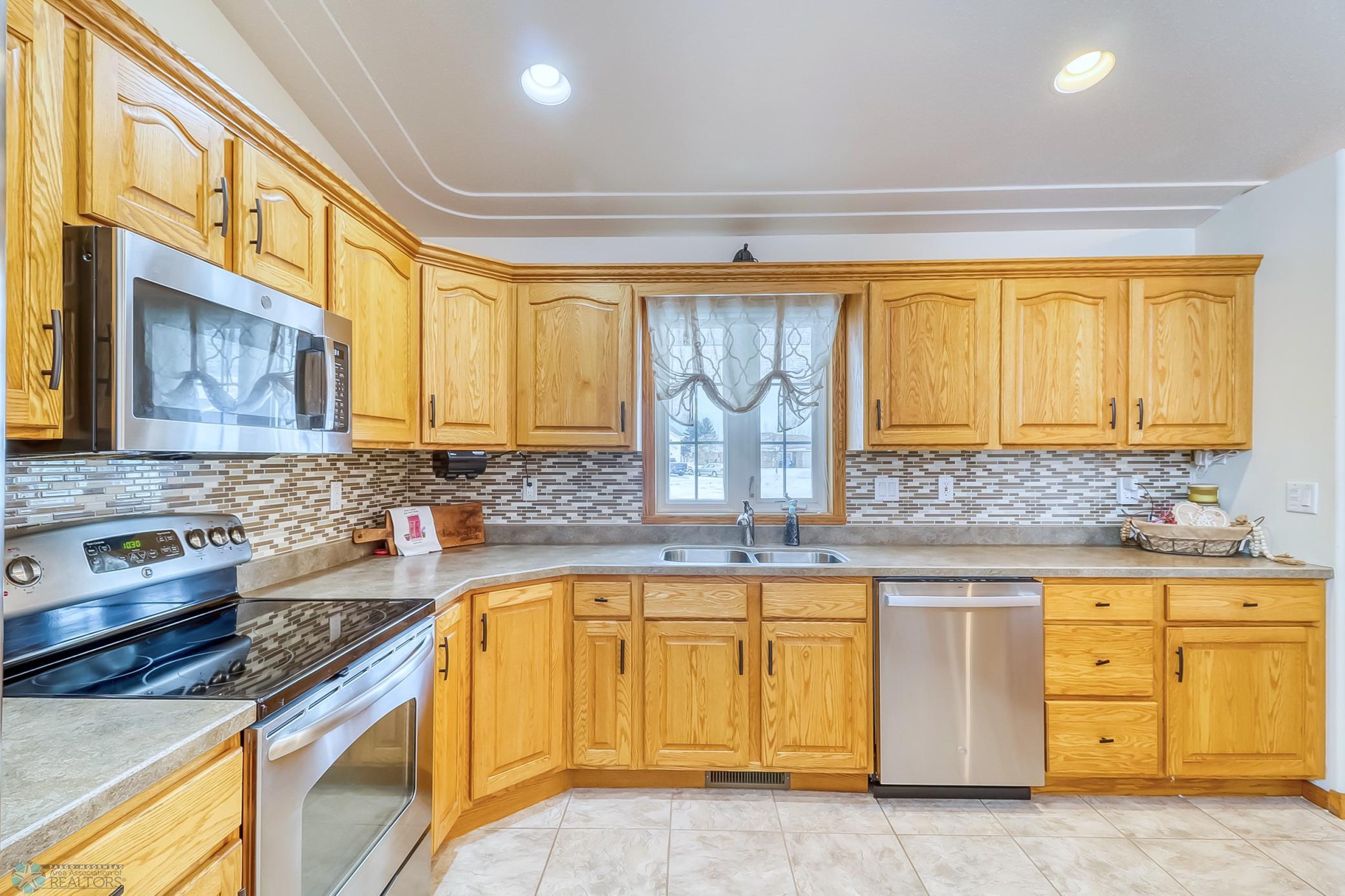 Kitchen1_2.jpg