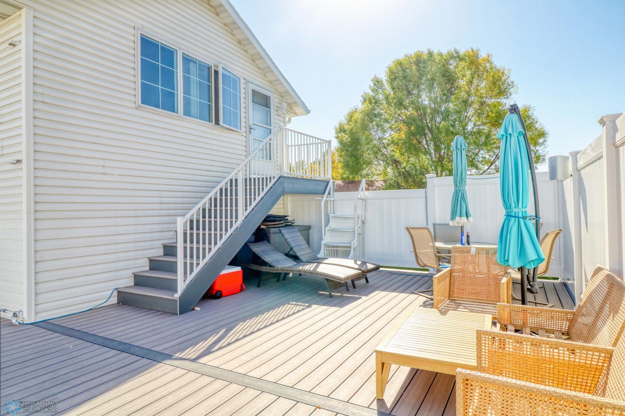 Pool Deck1_1.jpg