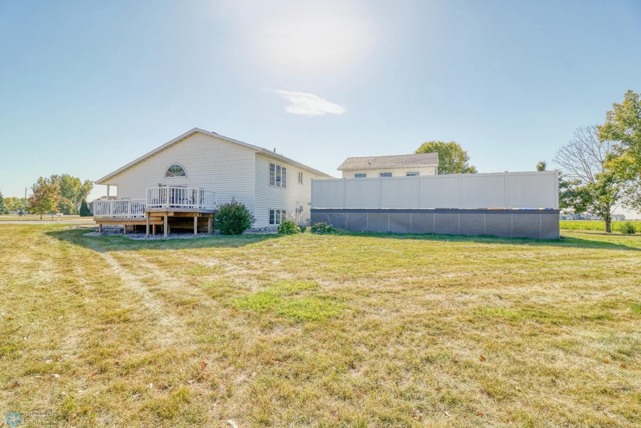 Backyard1_1.jpg