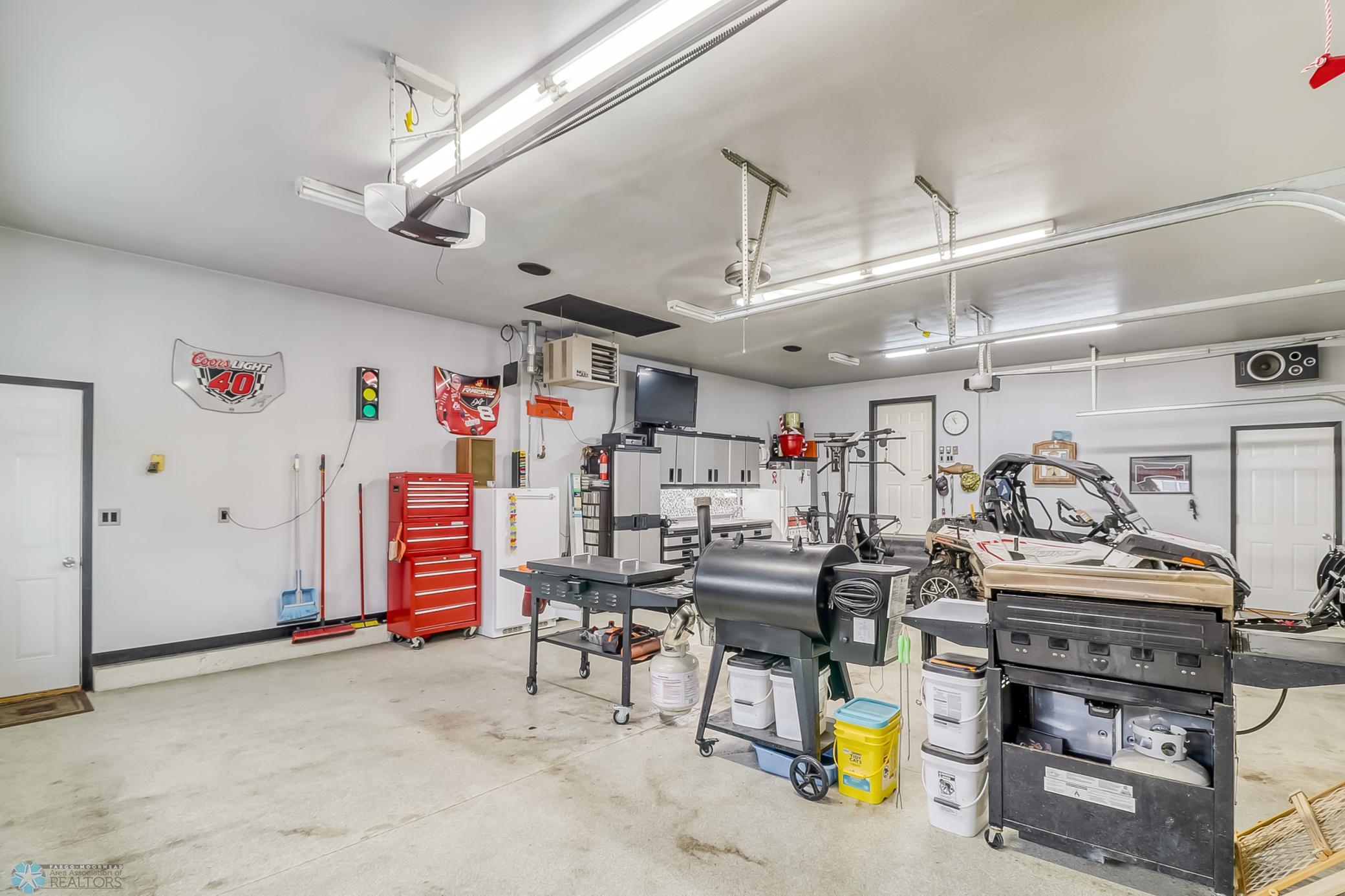 Garage1_3.jpg