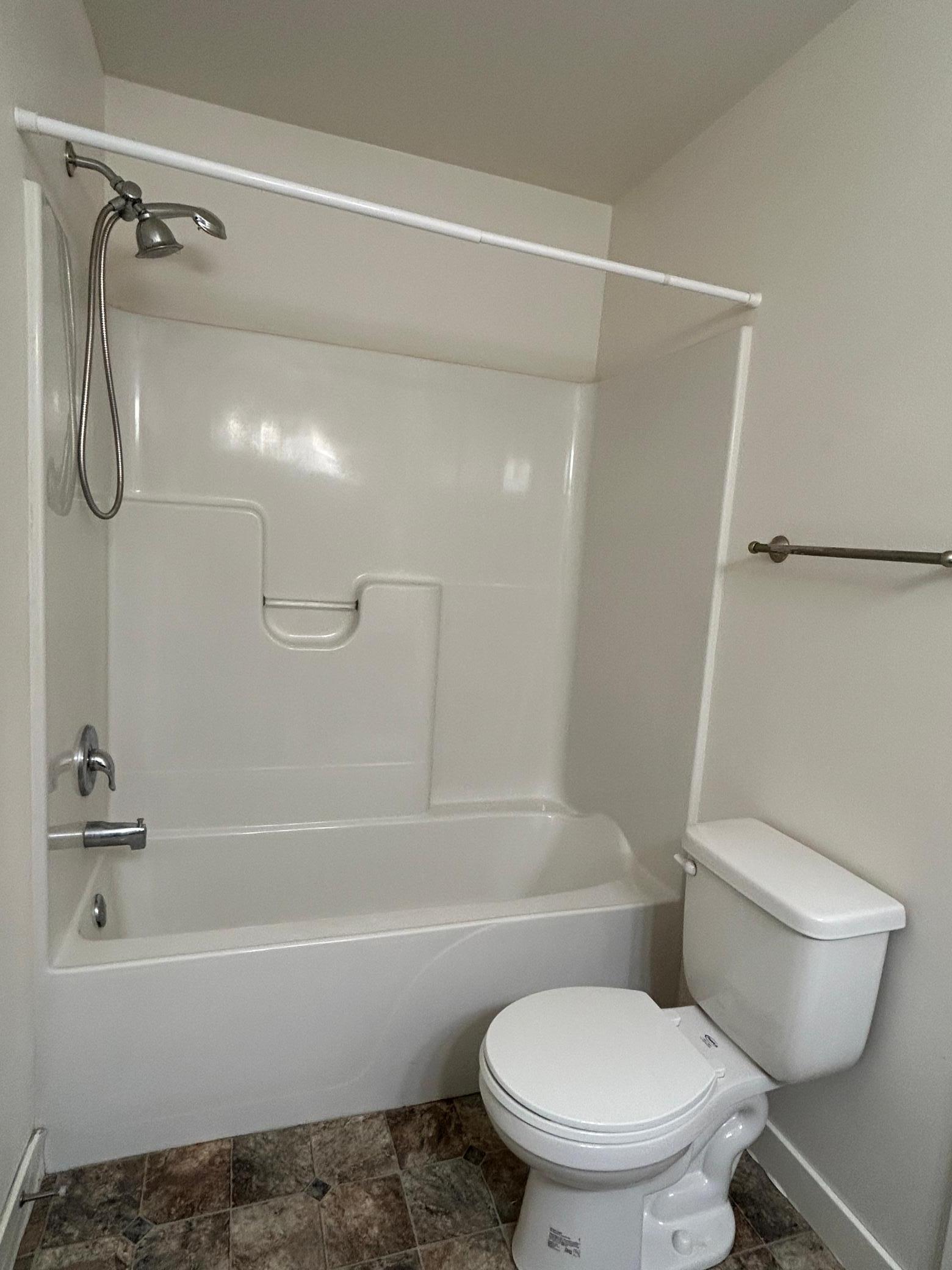 Second Floor Jack And Jill Bath.JPG