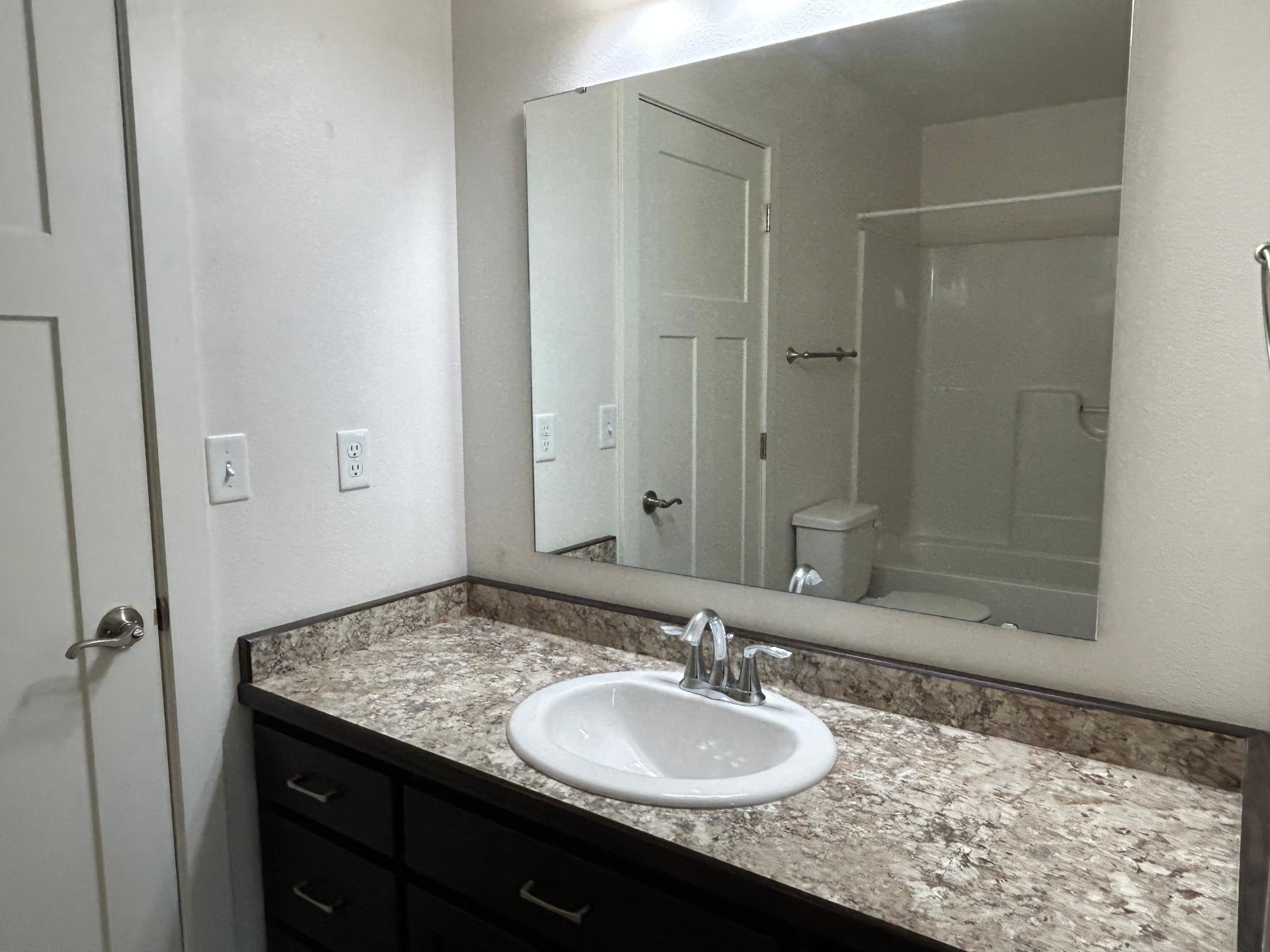 Second Floor Jack And Jill Bath.JPG