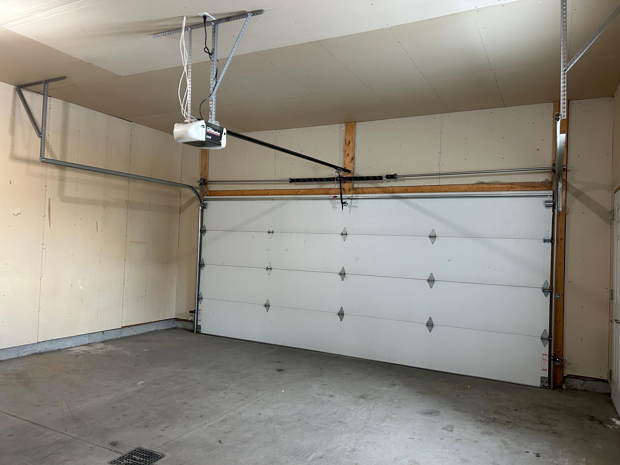 Insulated Garage-No Cold Cars.JPG