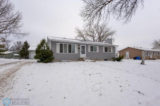 3006 Madison Avenue N, Fargo, ND 58102
