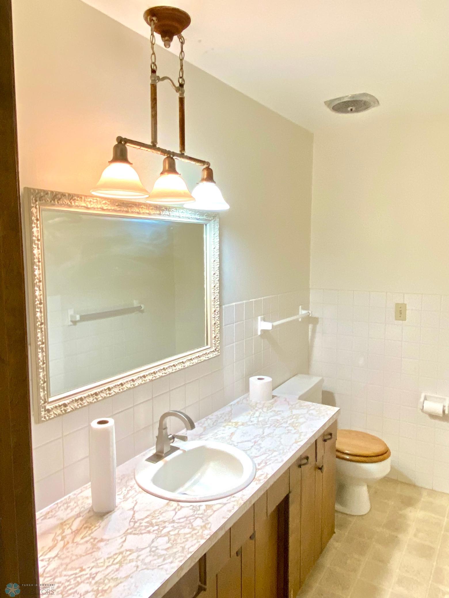 Main floor full bath