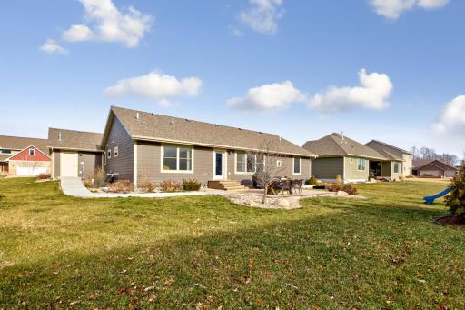 1933 Lexington Lane, North Mankato, MN 56003