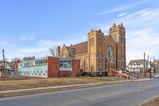 2521, 2524 Lyndale Avenue N, Minneapolis, MN 55411