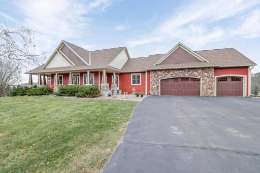 7936 Prairie Smoke Boulevard S, Hastings, MN 55033