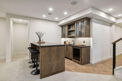 6129 Oaklawn Avenue, Minneapolis, MN 55424