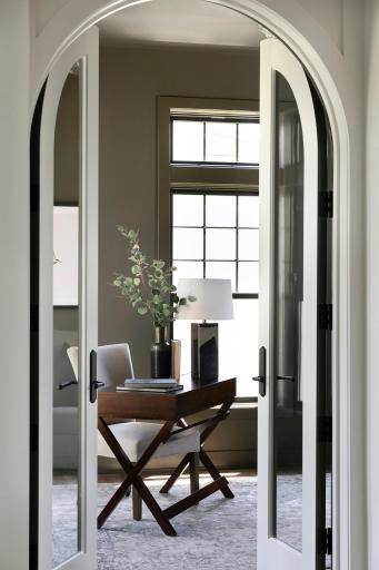 *Photo of another model, for example only*