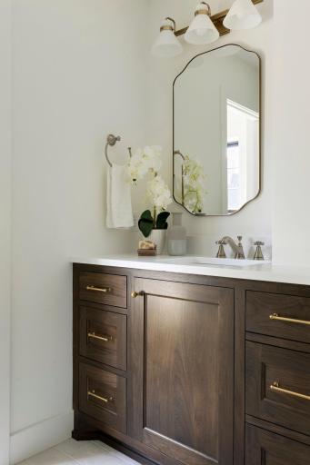 *Photo of another model, for example only*