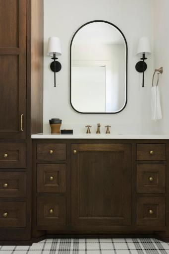 *Photo of another model, for example only*