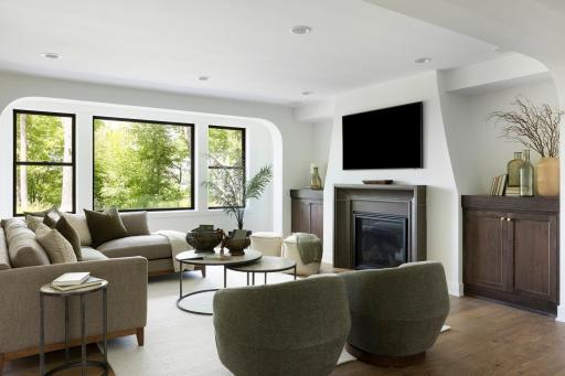 *Photo of another model, for example only*