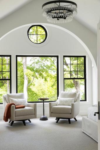 *Photo of another model, for example only*