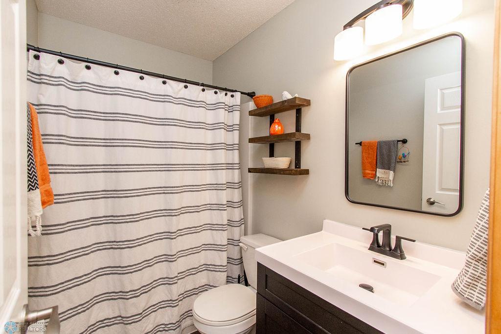 Bathroom 1- Main Floor