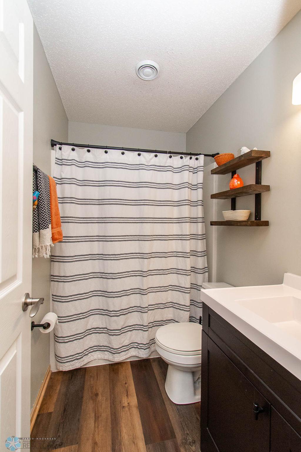 Bathroom 1- Main Floor