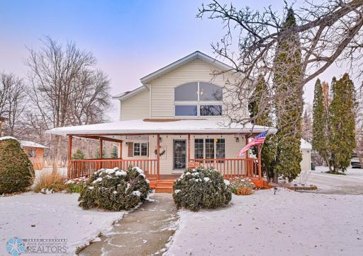 429 W Bridge Avenue, Warren, MN 56762
