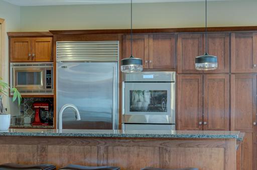 22 N Oaks Road, Saint Paul, MN 55127