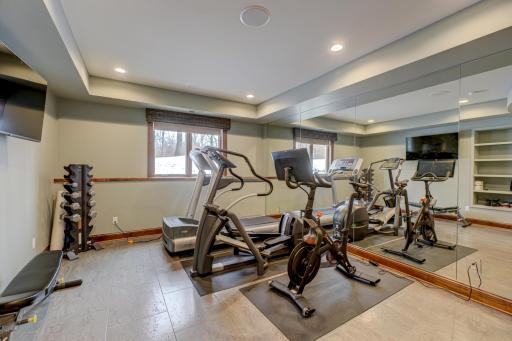 22 N Oaks Road, Saint Paul, MN 55127