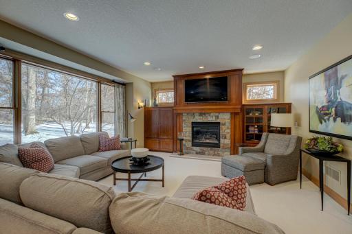 22 N Oaks Road, Saint Paul, MN 55127