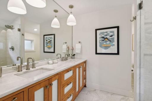 2415 W 42nd Street, Minneapolis, MN 55410