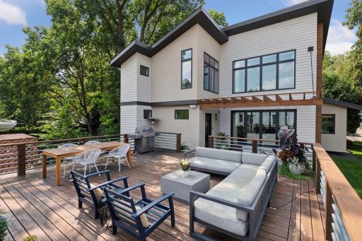 2415 W 42nd Street, Minneapolis, MN 55410