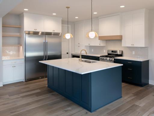 8307 158th St W Savage MN-large-006-024-Kitchen-1334x1000-72dpi.jpg