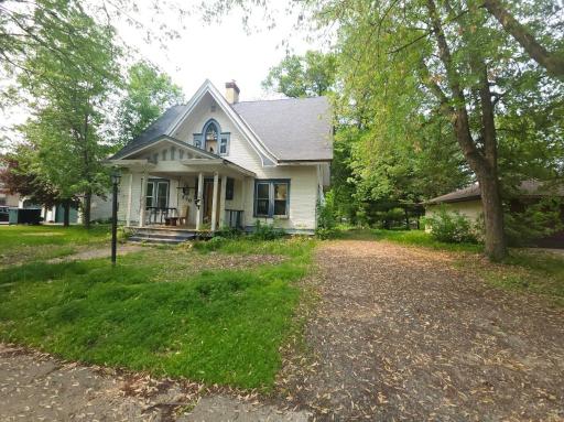230 5th Street NW, Milaca, MN 56353