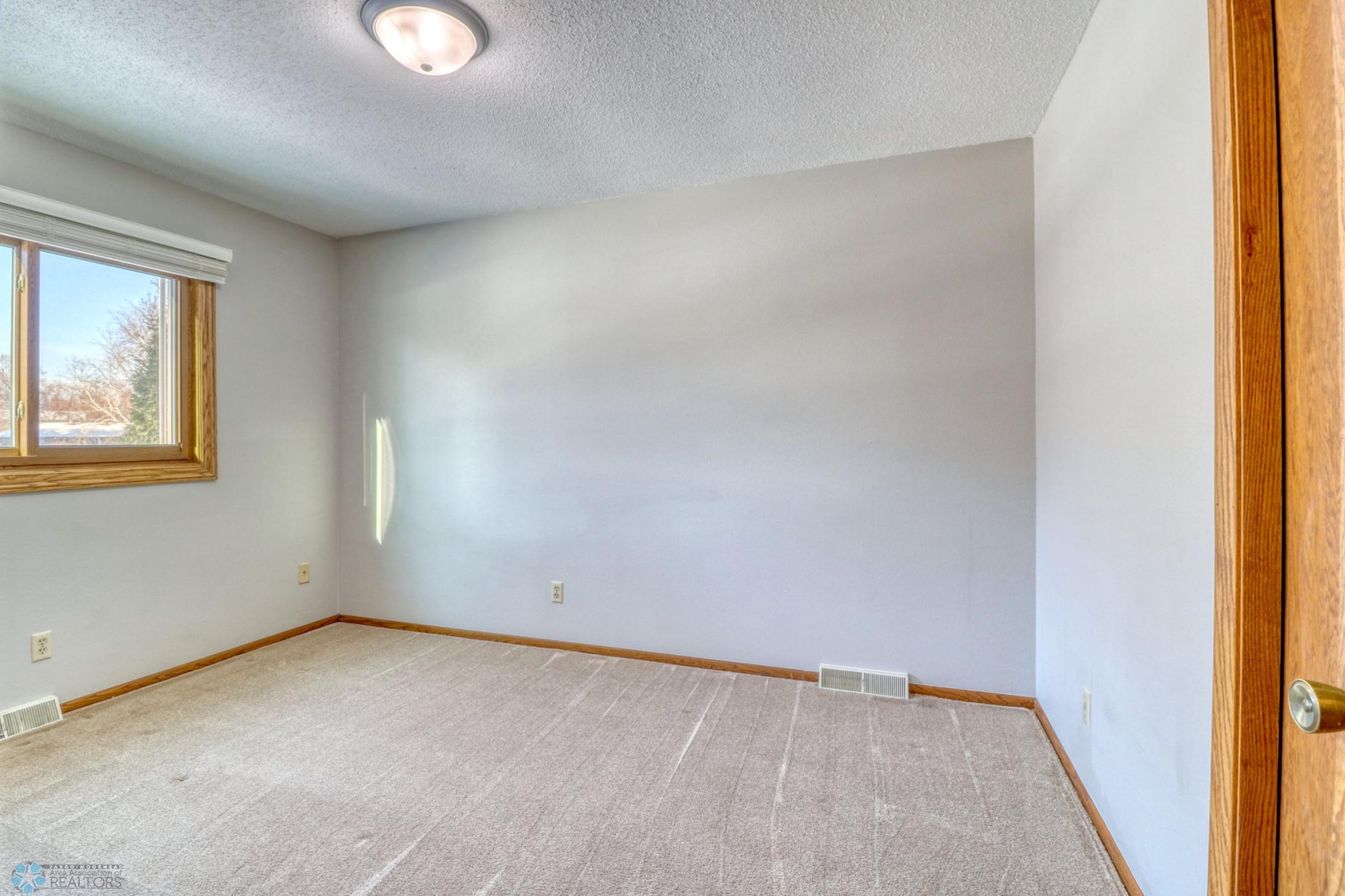 Bedroom2_1.jpg