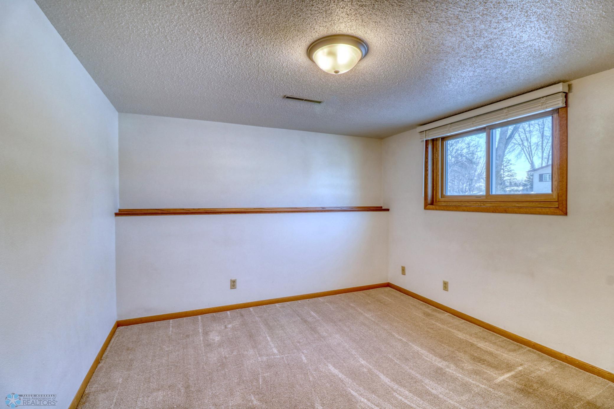 Basement Bedroom2_1.jpg