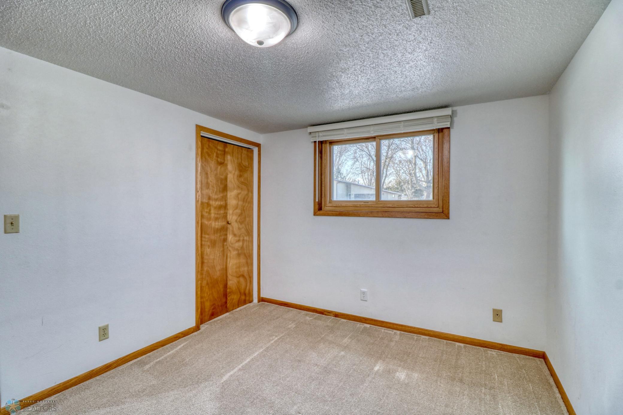 Basement Bedroom1_2.jpg