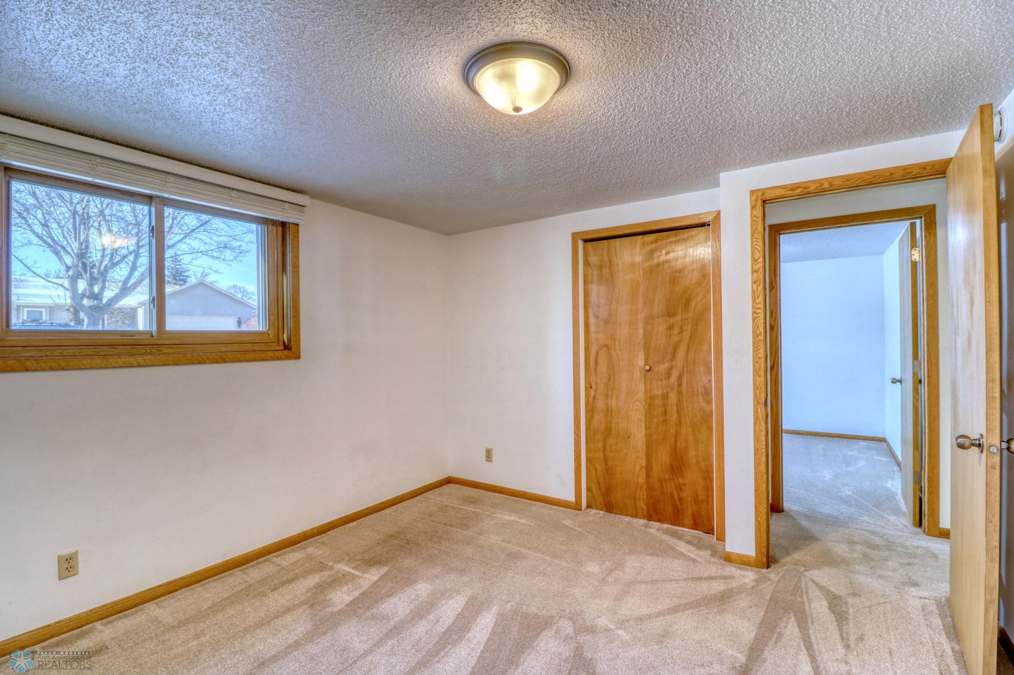 Basement Bedroom2_2.jpg