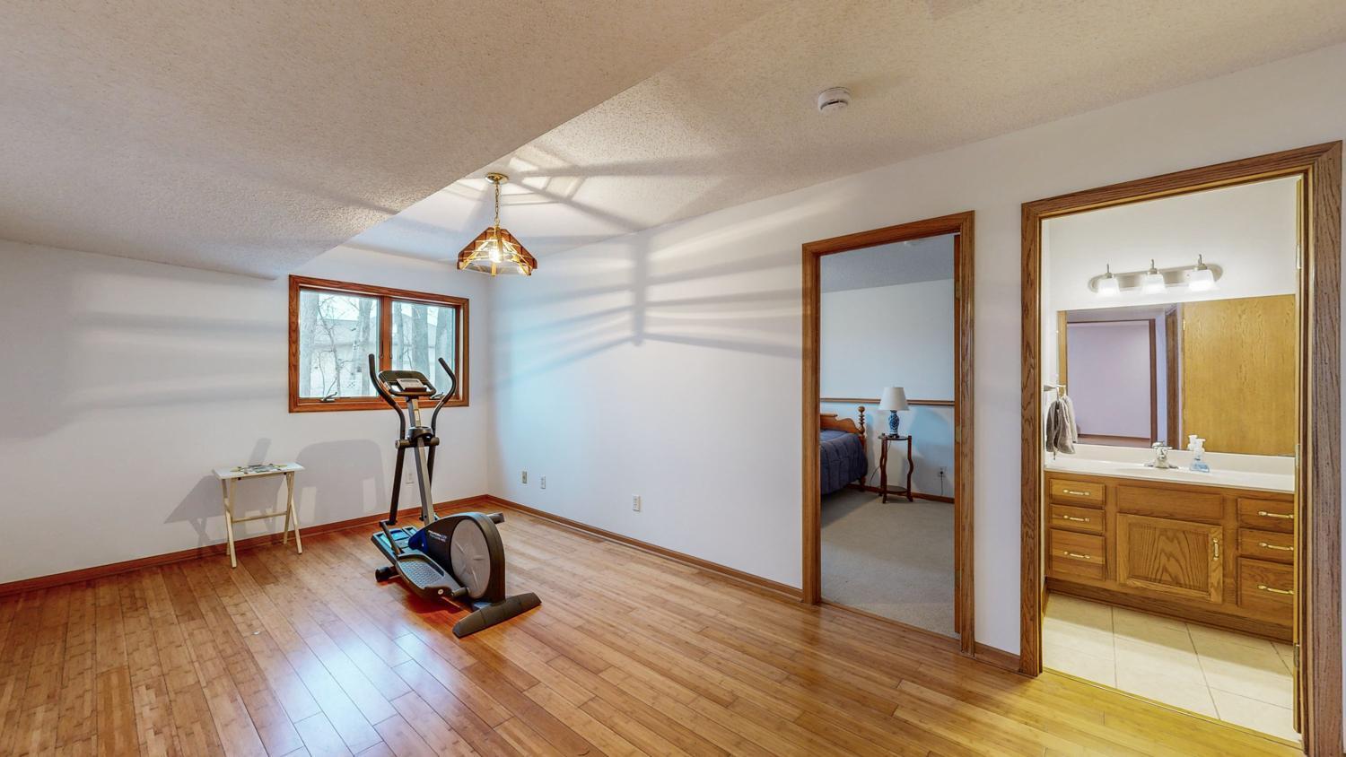 LL Exercise room or office space