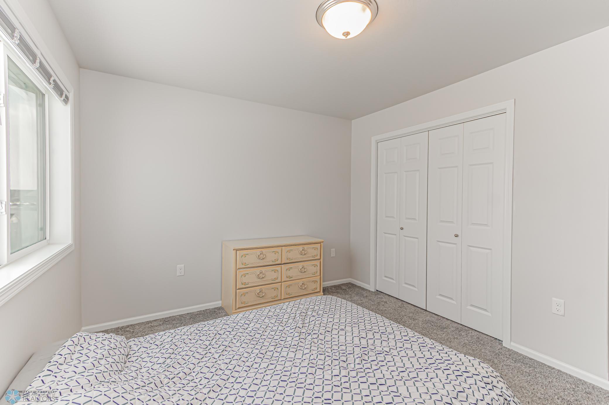6830 17th St S, Fargo, ND 58104-6.jpg