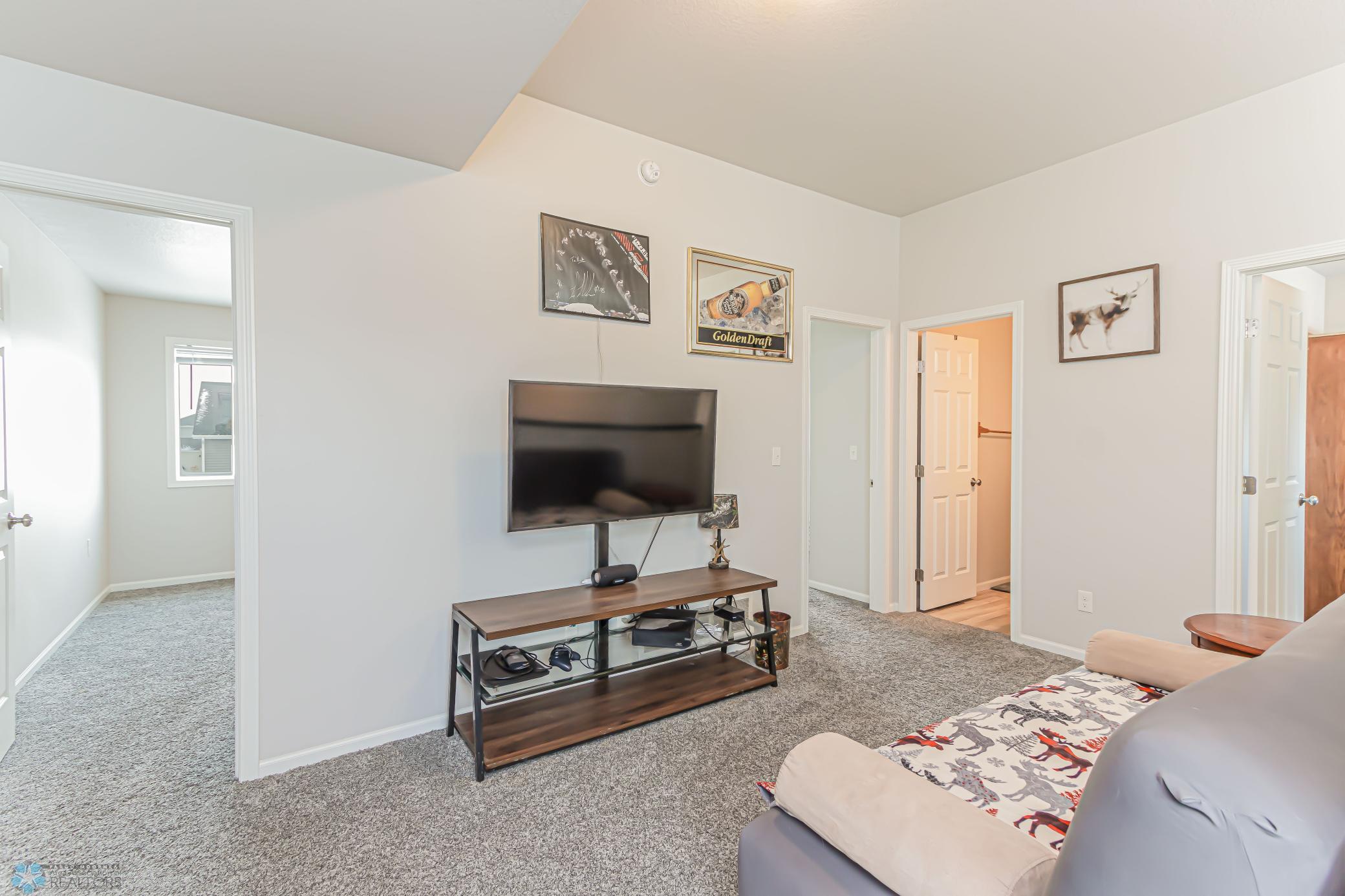6830 17th St S, Fargo, ND 58104-3.jpg