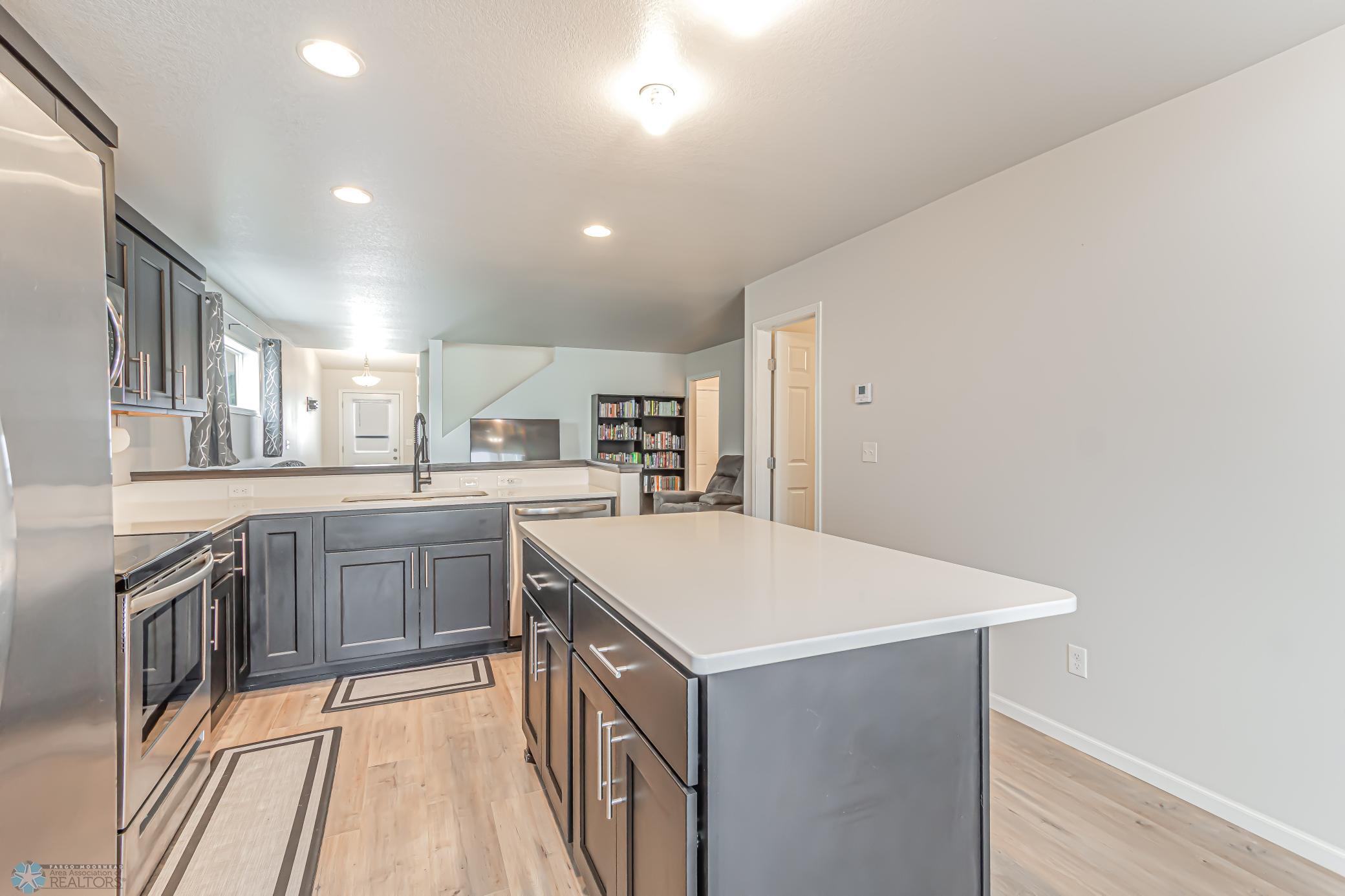 6830 17th St S, Fargo, ND 58104-19.jpg