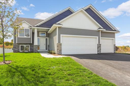 602 Grouse Way, New Richmond, WI 54017