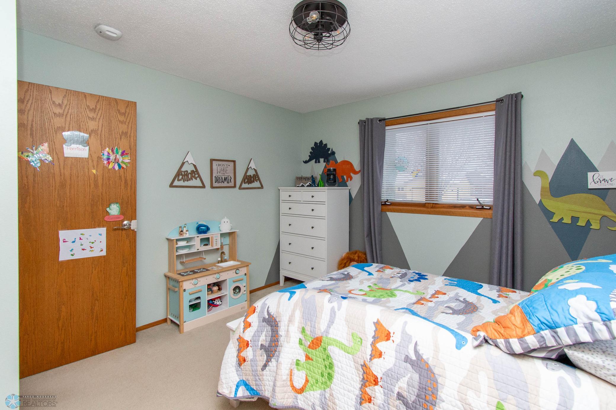 2nd Bedroom