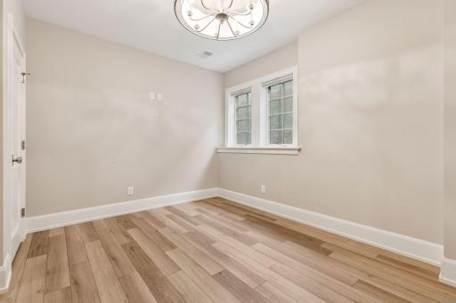 5236 Oaklawn Avenue, Minneapolis, MN 55424