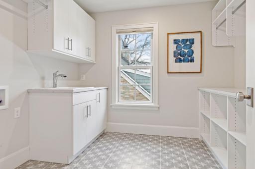 5236 Oaklawn Avenue, Minneapolis, MN 55424