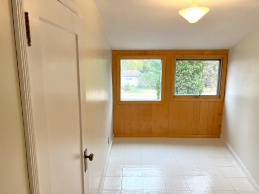 402 4th Street SE, Little Falls, MN 56345