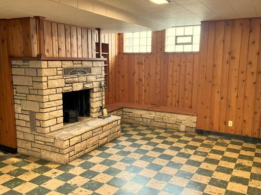 402 4th Street SE, Little Falls, MN 56345
