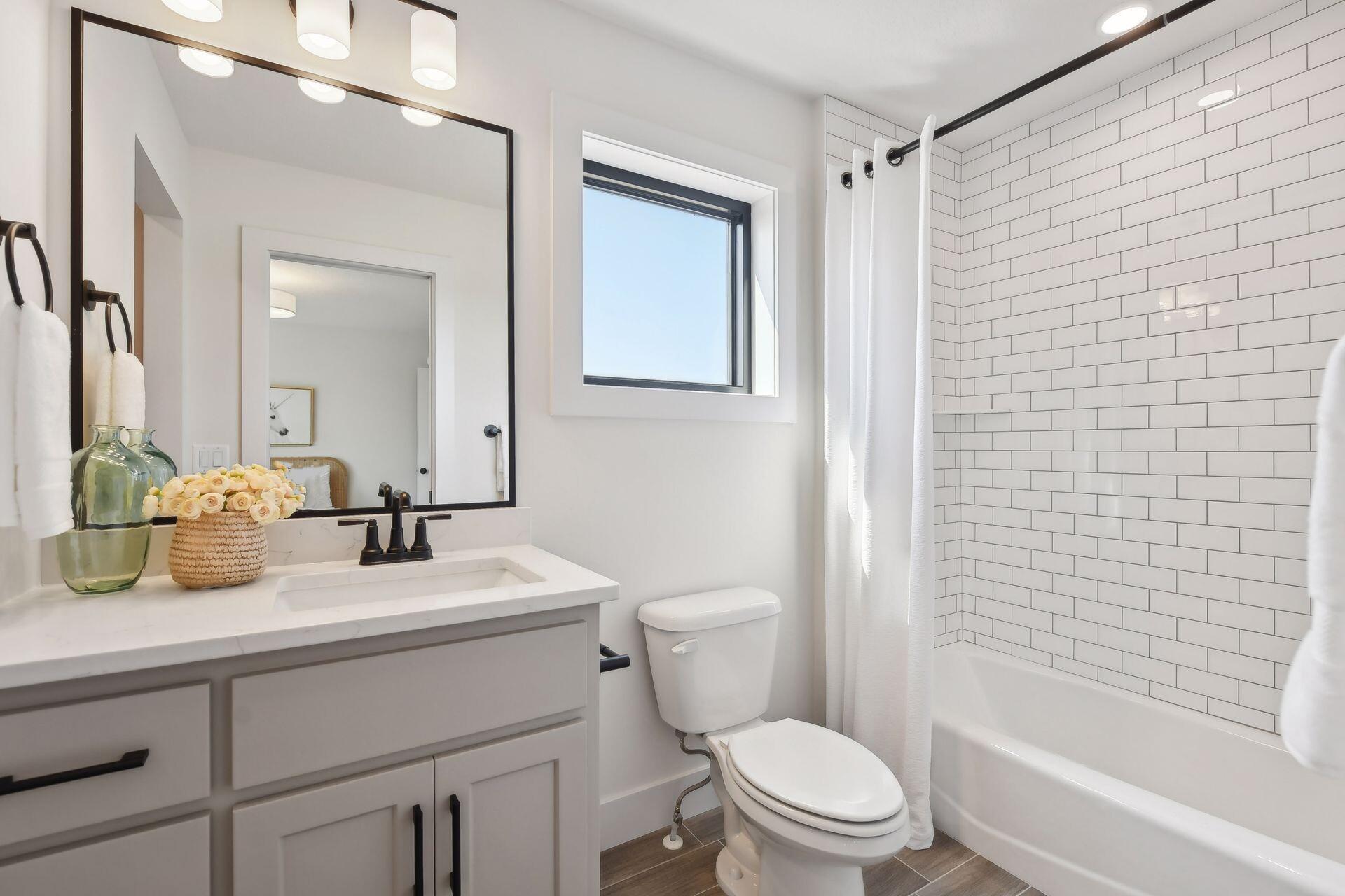 Picture of Model Home Not All Options Shown May Be The Same