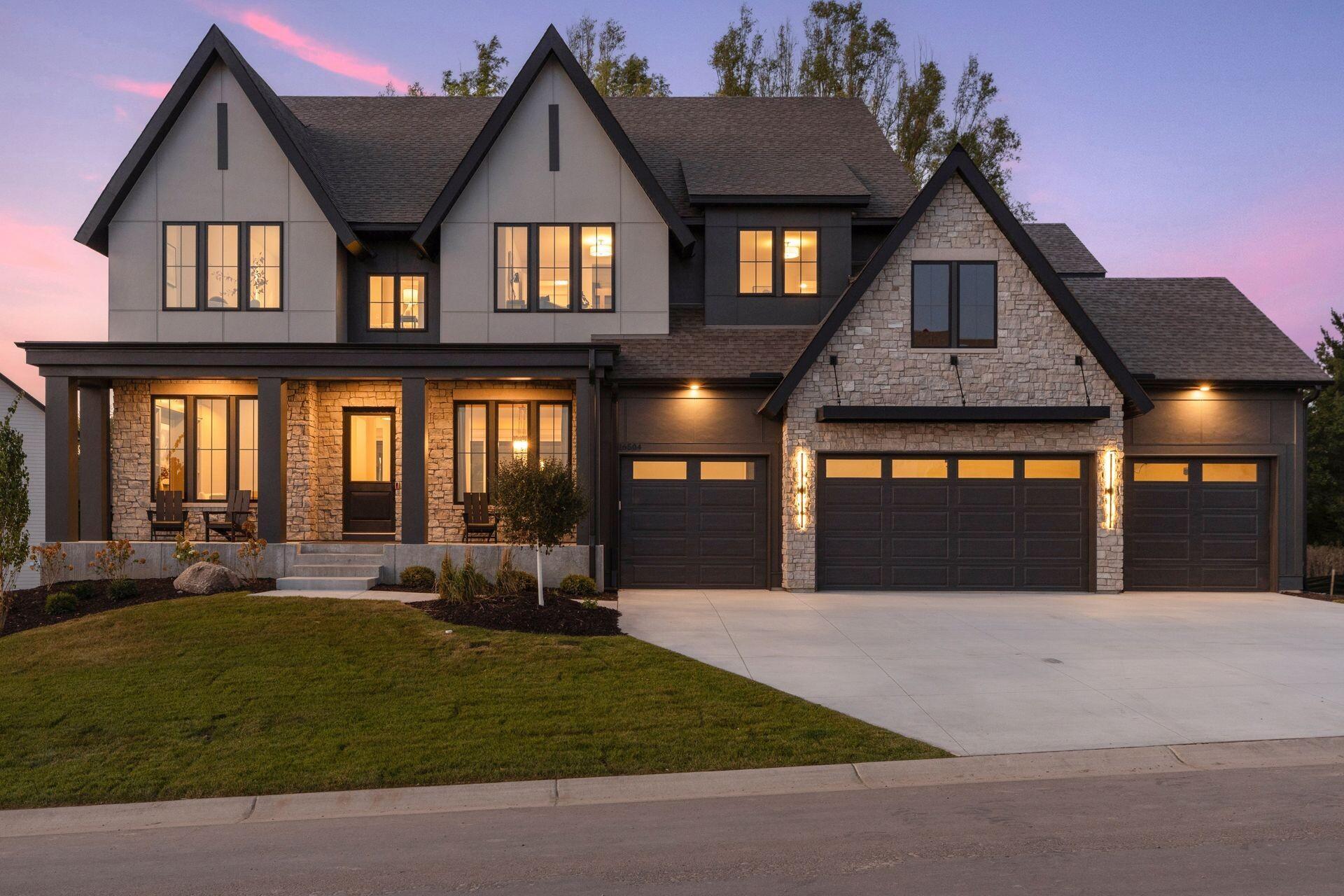 Picture of Model Home Not All Options Shown May Be The Same