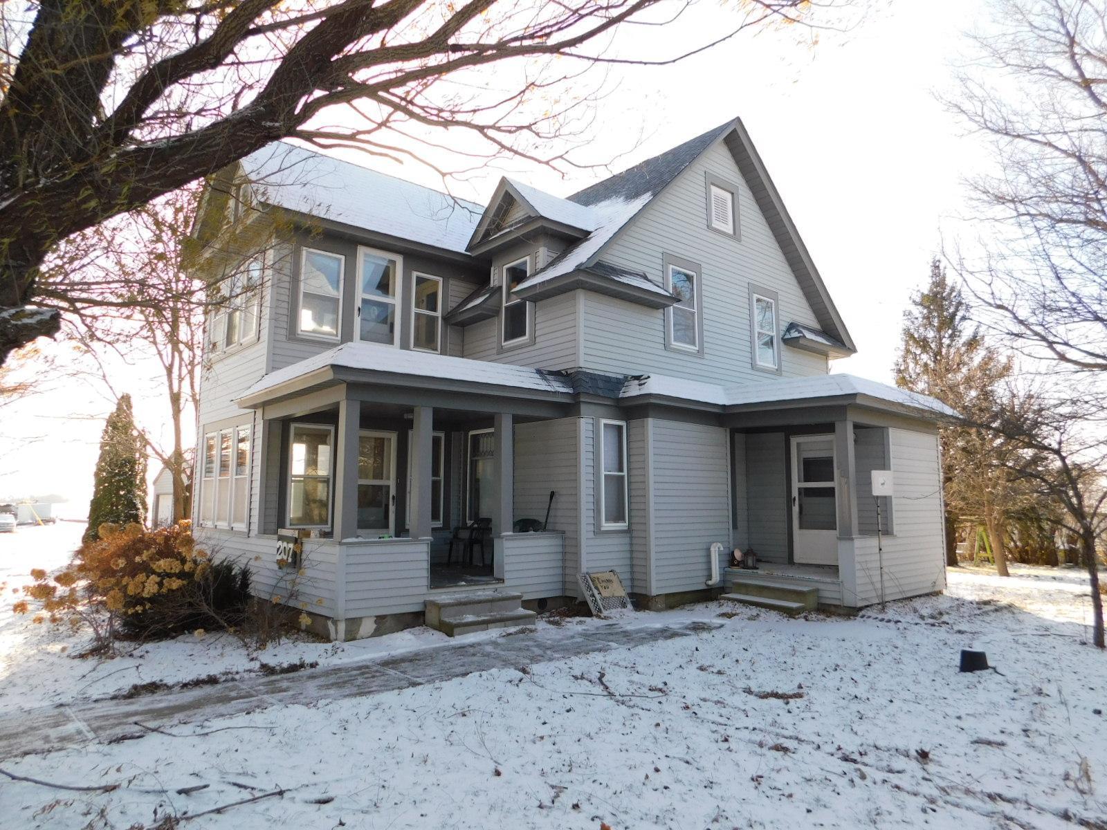 207 S Lake Street, Belview, MN 56214