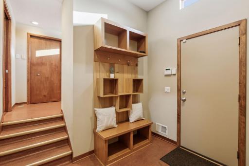 3817 Cedar Lake Place, Minneapolis, MN 55416