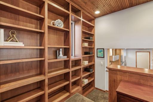 3817 Cedar Lake Place, Minneapolis, MN 55416